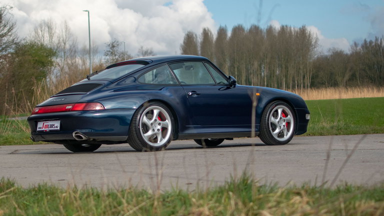 Porsche 993 Carrera 4S