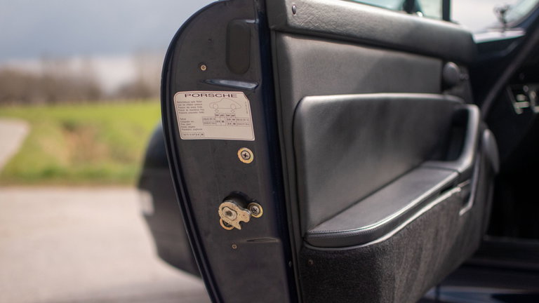 Porsche 993 Carrera 4S