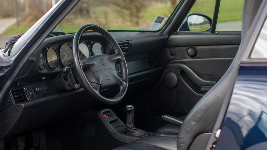 Porsche 993 Carrera 4S