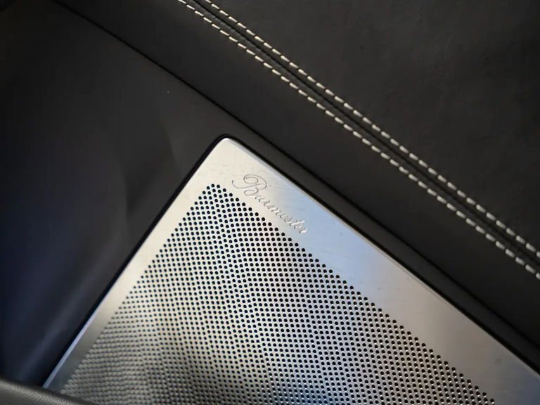 Porsche 992 Carrera 4 GTS