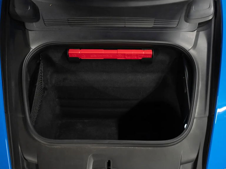 Porsche 992 Carrera 4 GTS