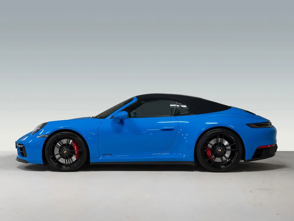 Porsche 992 Carrera 4 GTS