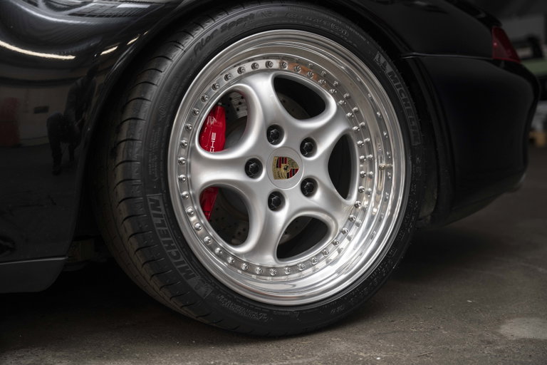 Porsche 993 Carrera 4S