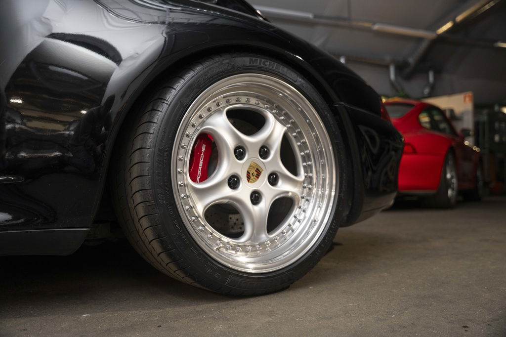 Porsche 993 Carrera 4S