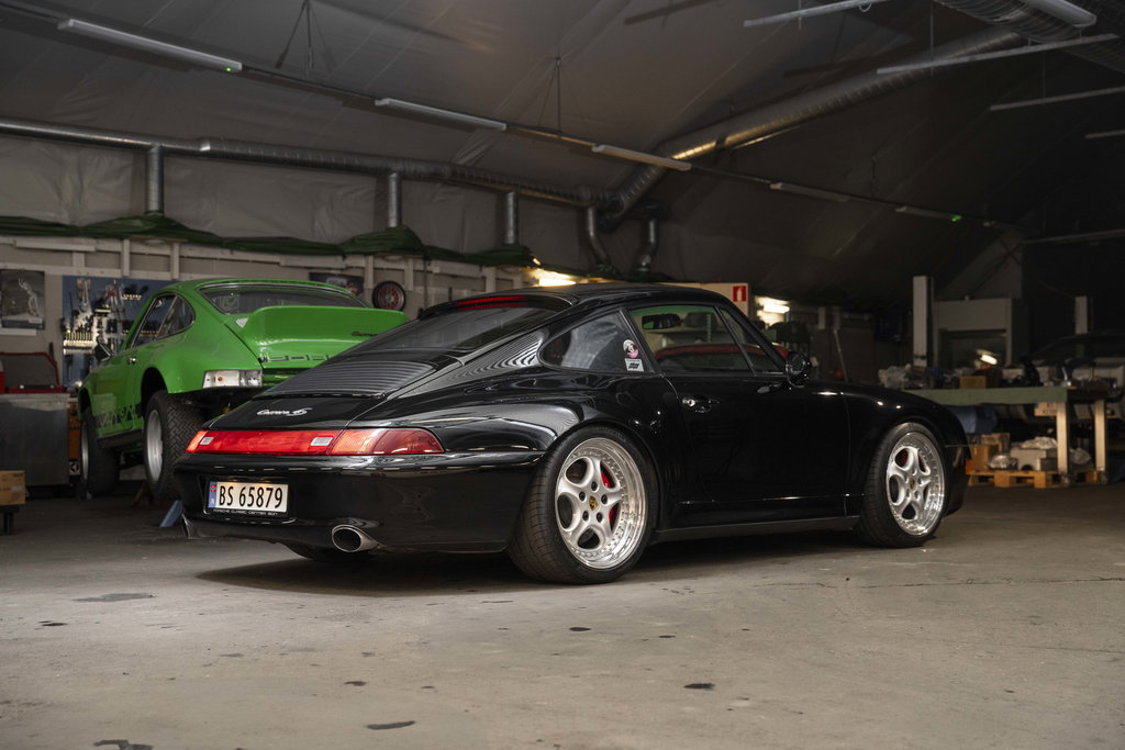 Porsche 993 Carrera 4S