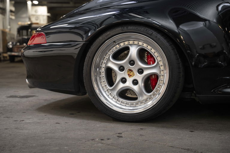 Porsche 993 Carrera 4S