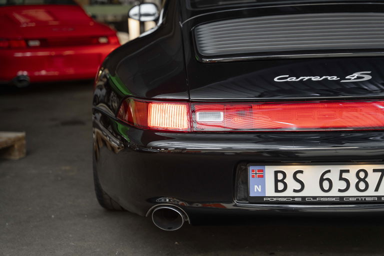 Porsche 993 Carrera 4S