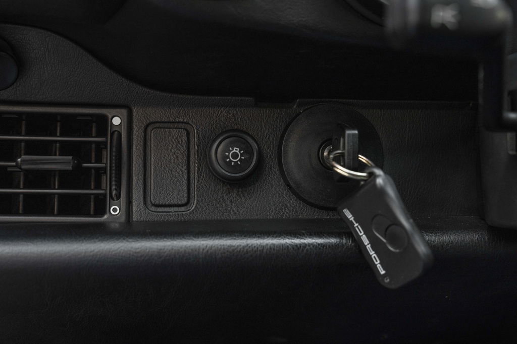 Porsche 993 Carrera 4S