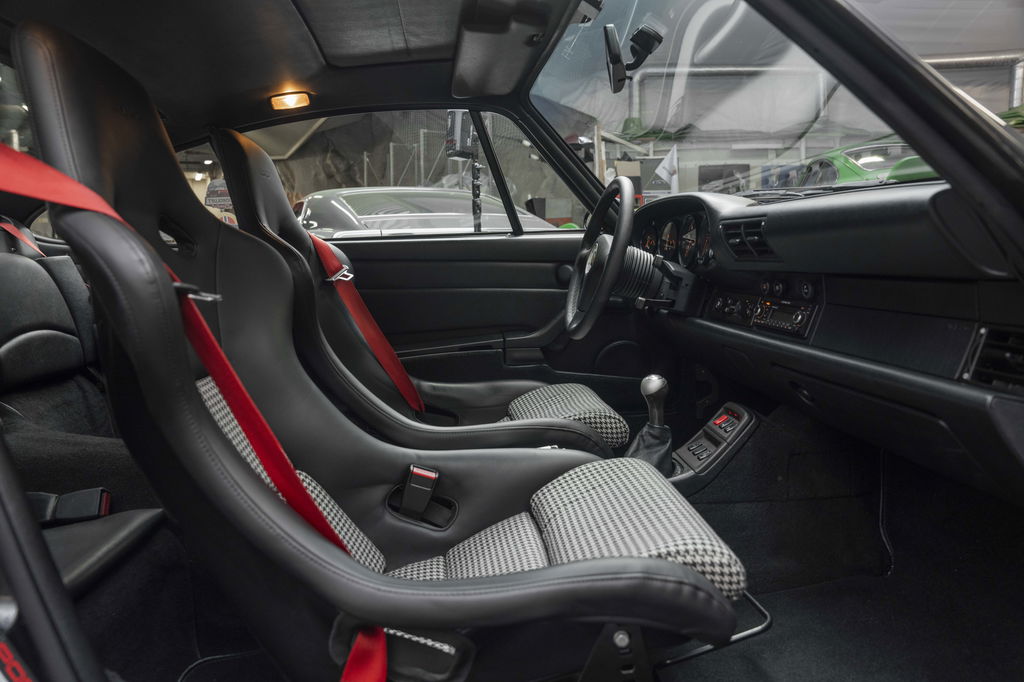 Porsche 993 Carrera 4S