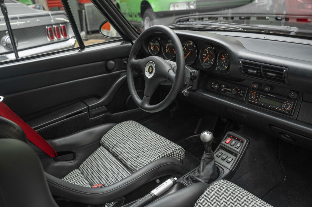 Porsche 993 Carrera 4S