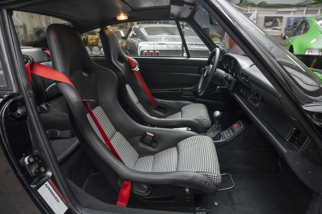 Porsche 993 Carrera 4S