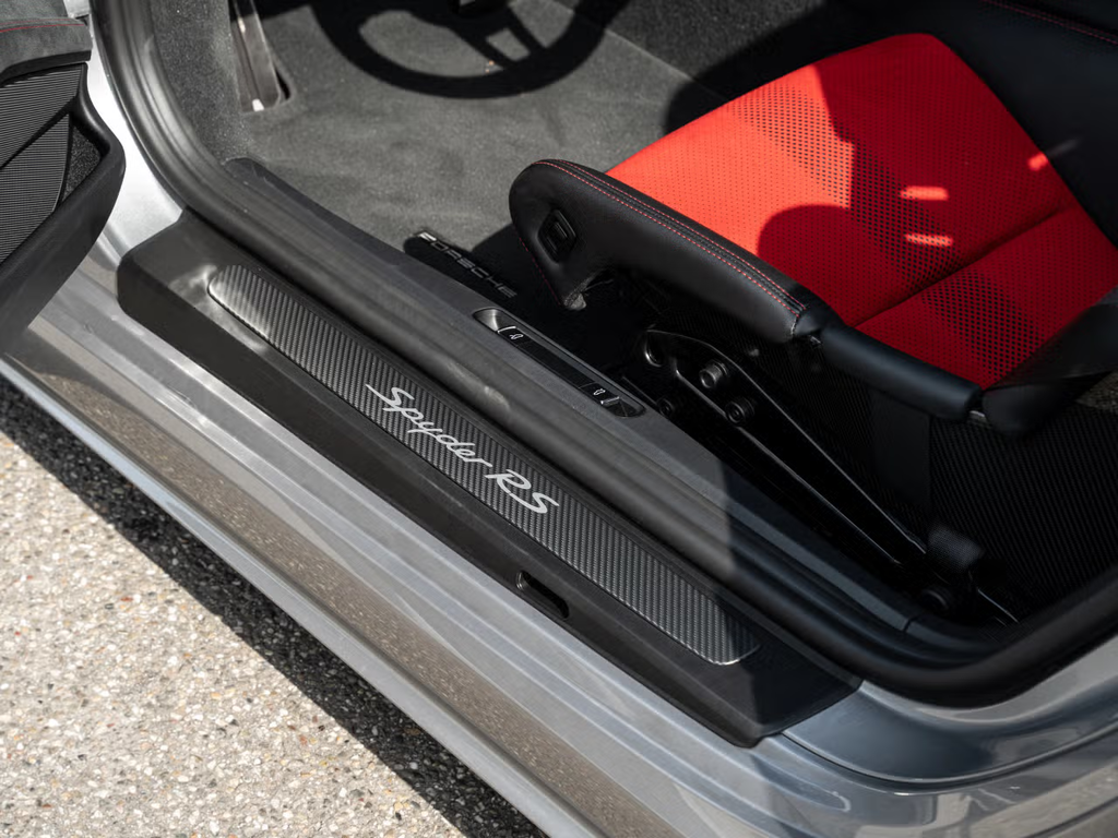 Porsche 718 Spyder RS