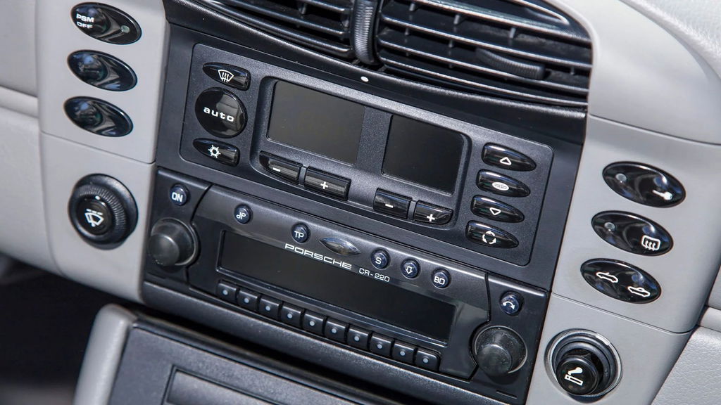 Porsche 996 Carrera 4