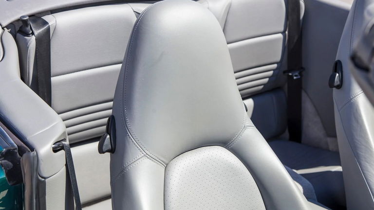 Porsche 996 Carrera 4