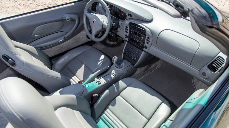 Porsche 996 Carrera 4