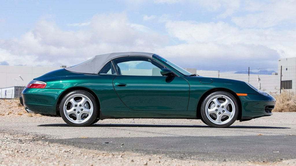 Porsche 996 Carrera 4