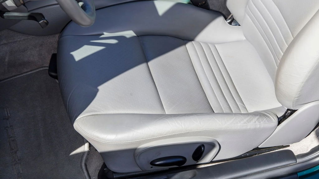 Porsche 996 Carrera 4