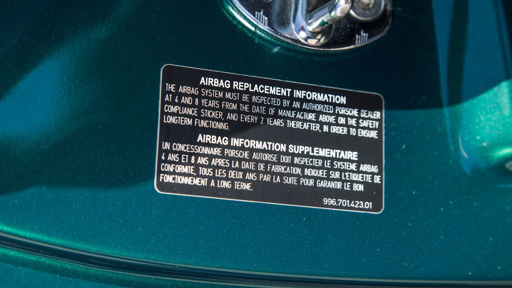 Porsche 996 Carrera 4