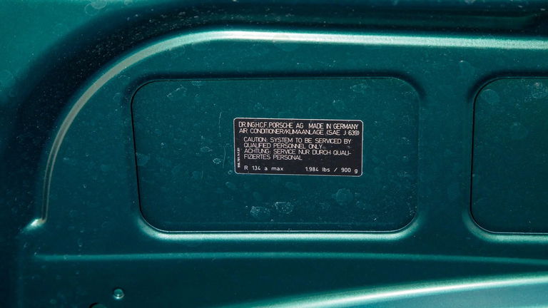 Porsche 996 Carrera 4