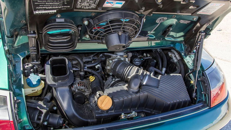 Porsche 996 Carrera 4