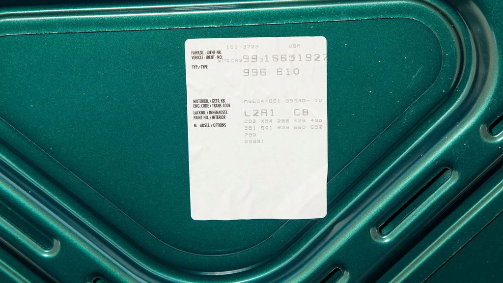 Porsche 996 Carrera 4