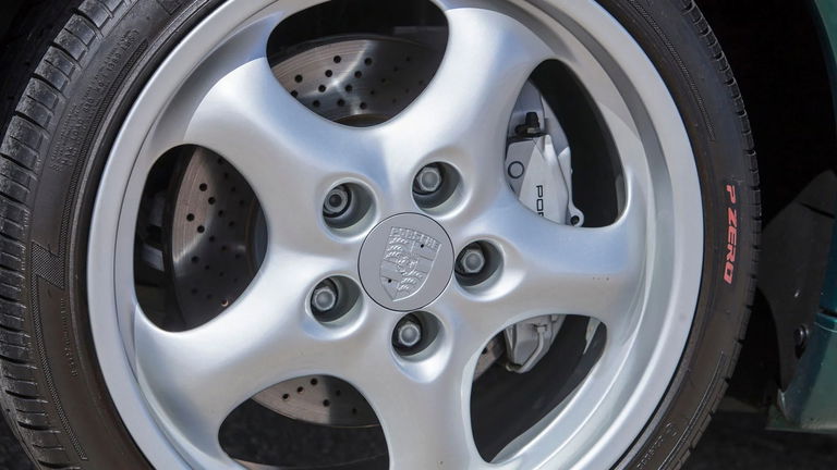 Porsche 996 Carrera 4