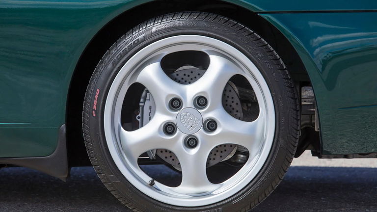 Porsche 996 Carrera 4