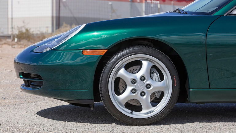 Porsche 996 Carrera 4