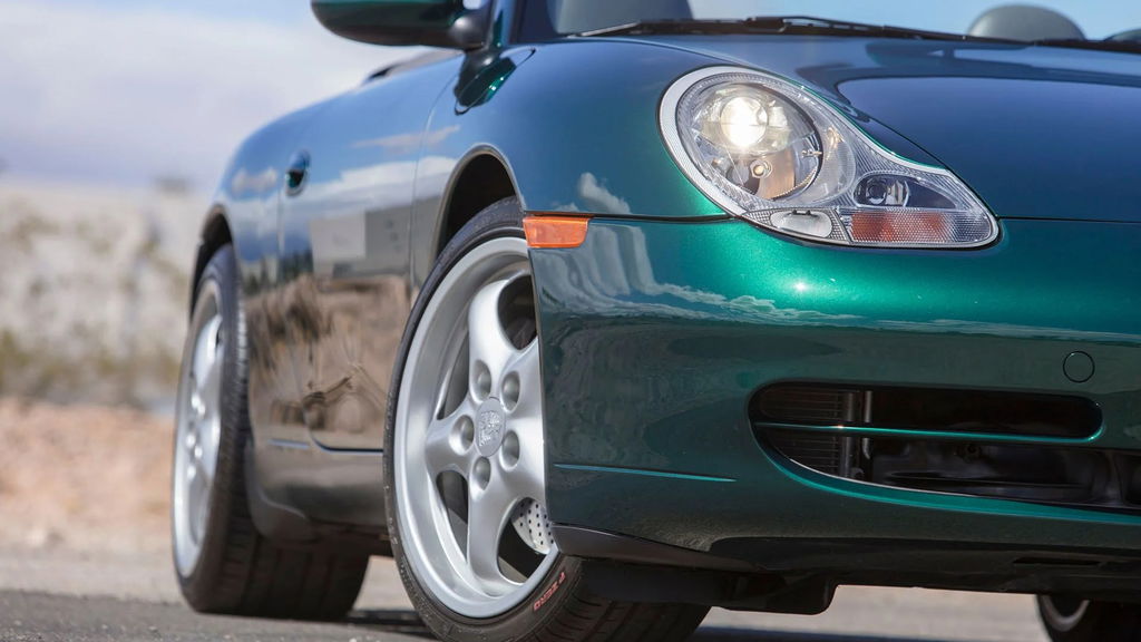 Porsche 996 Carrera 4