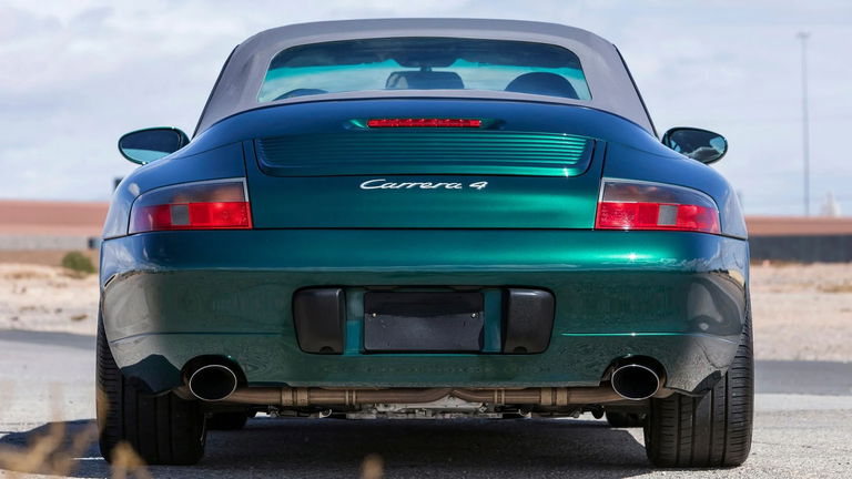 Porsche 996 Carrera 4