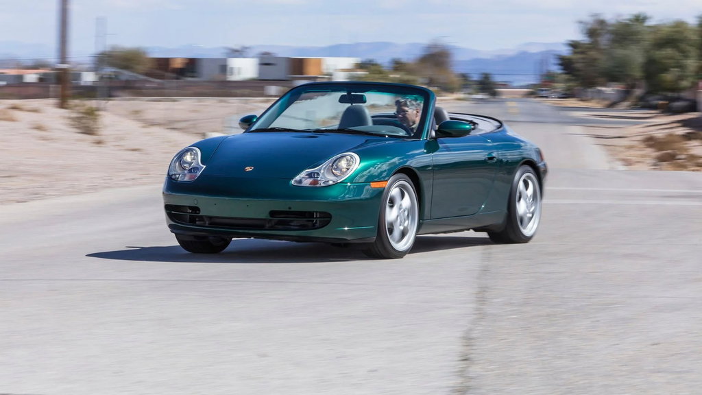 Porsche 996 Carrera 4