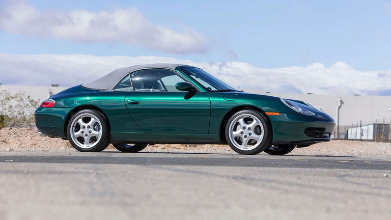 Porsche 996 Carrera 4