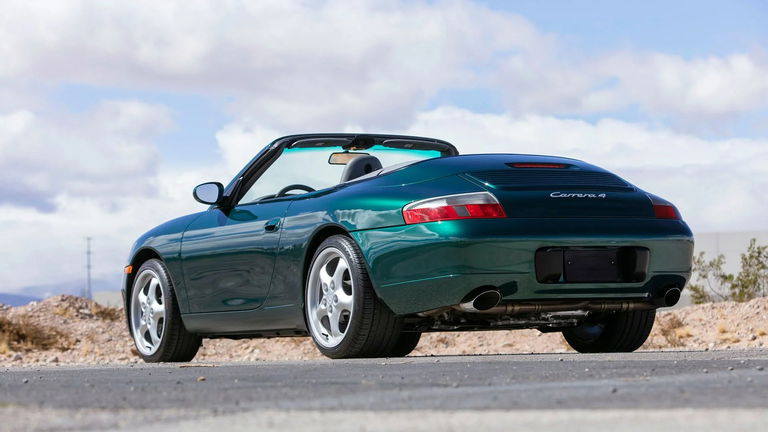 Porsche 996 Carrera 4