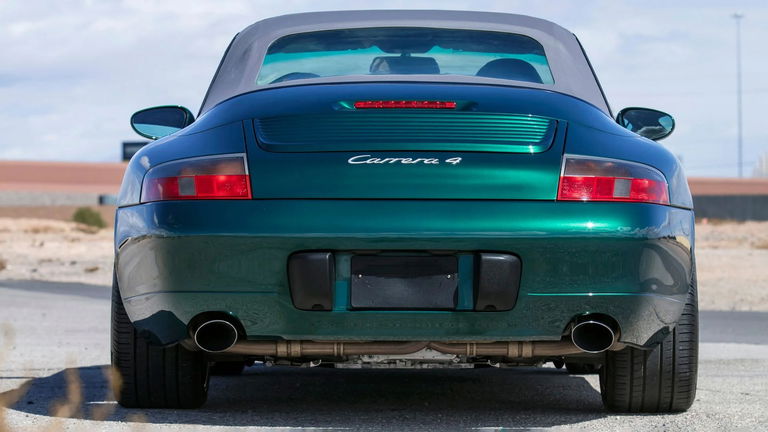 Porsche 996 Carrera 4