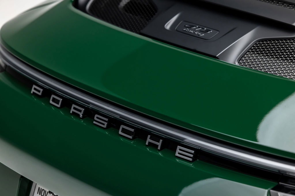 Porsche 992 GT3 Touring