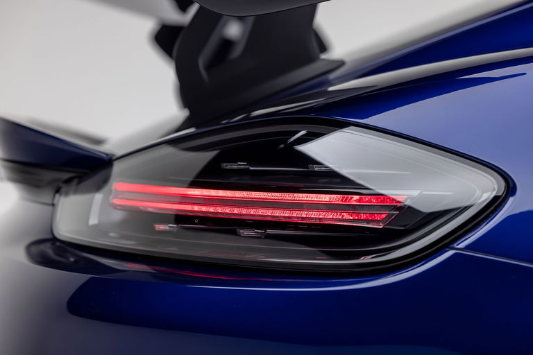 Porsche 718 Cayman GT4 RS