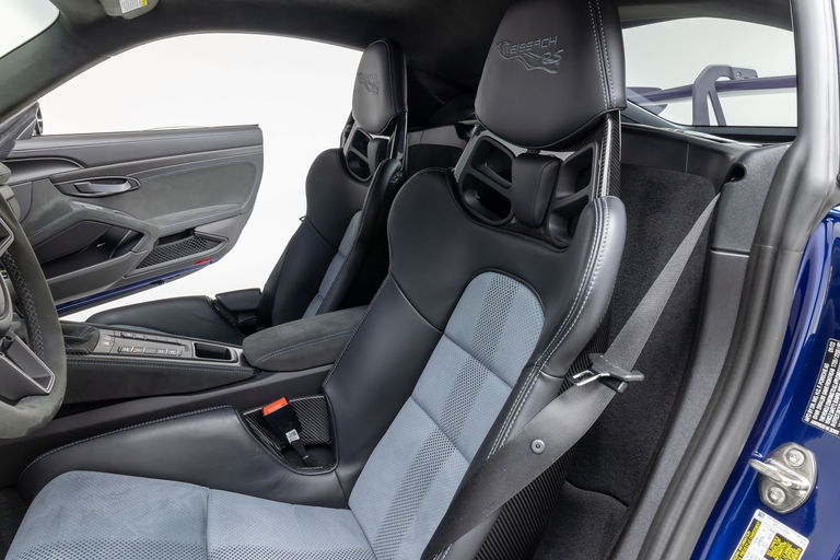 Porsche 718 Cayman GT4 RS