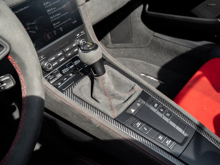 Porsche 718 Spyder RS