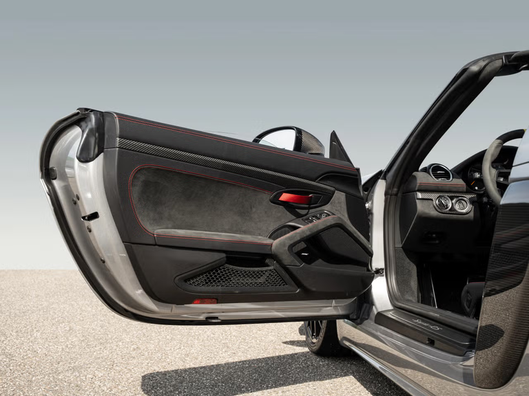 Porsche 718 Spyder RS