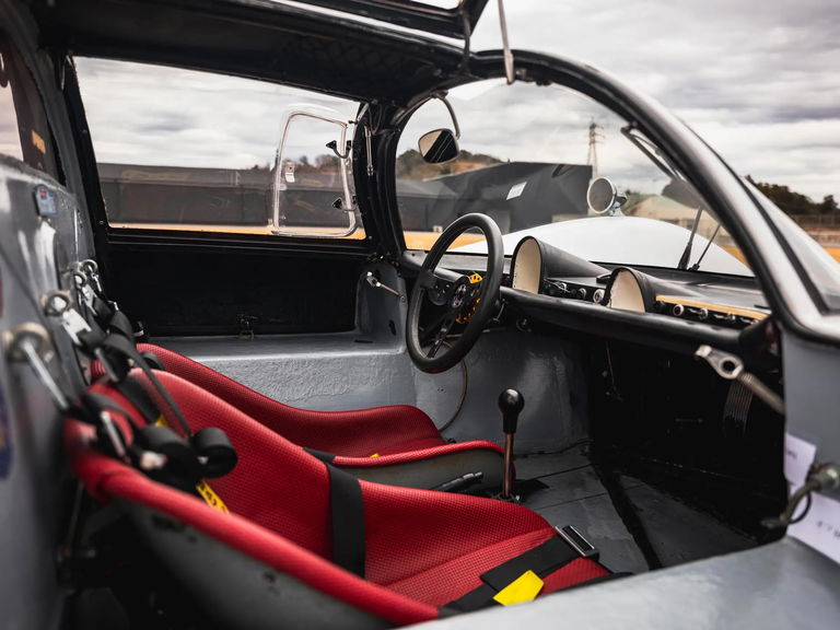 Porsche 906 Carrera 6