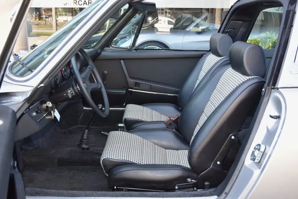 Porsche 911 S (F-Modell)