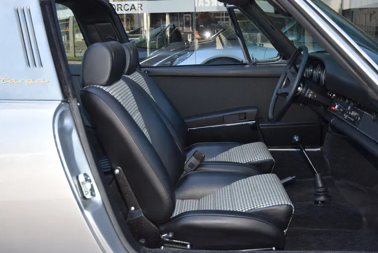 Porsche 911 S (F-Modell)