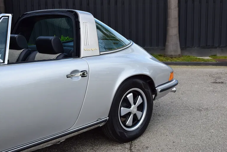 Porsche 911 S (F-Modell)