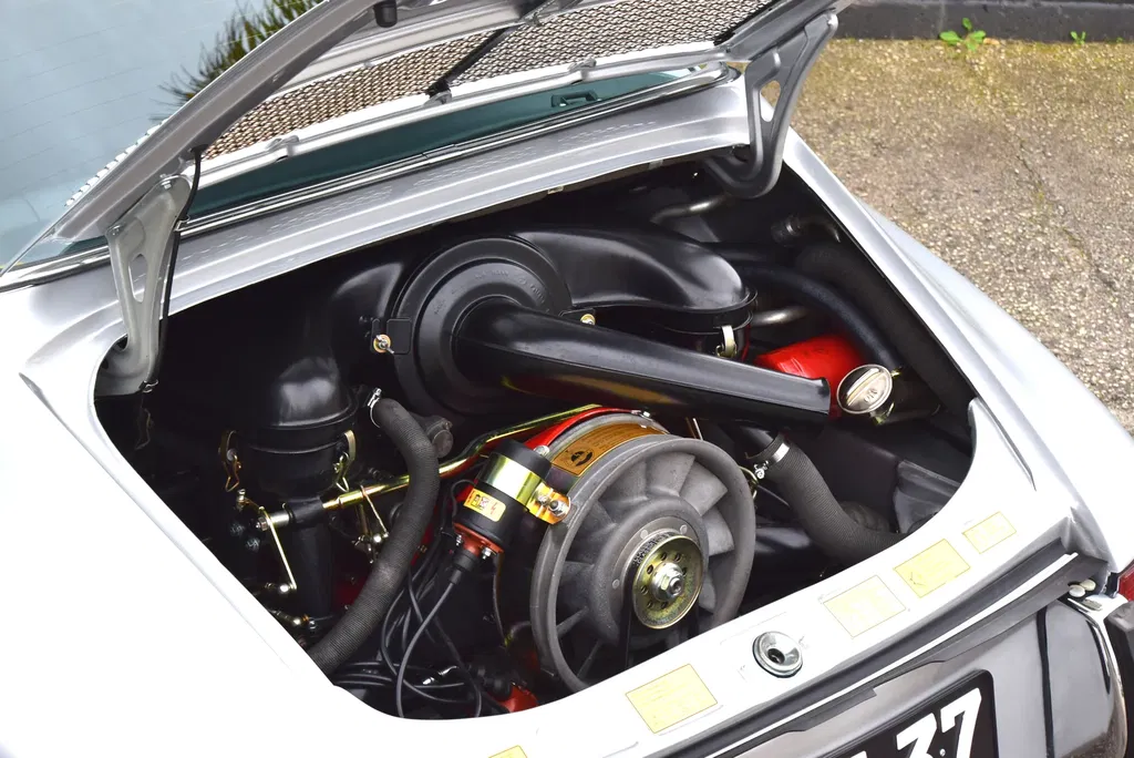 Porsche 911 S (F-Modell)