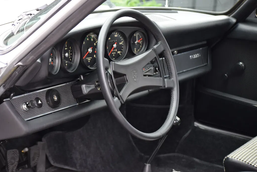 Porsche 911 S (F-Modell)