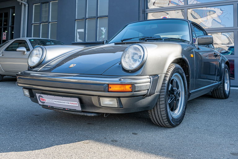 Porsche 911 Carrera 3.2