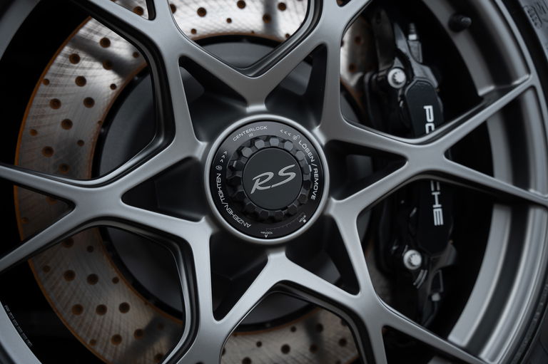 Porsche 718 Cayman GT4 RS