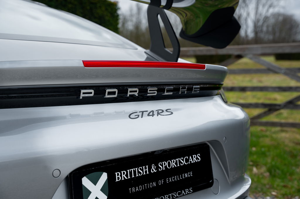 Porsche 718 Cayman GT4 RS