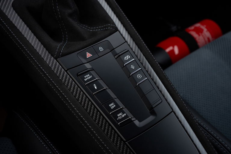 Porsche 718 Cayman GT4 RS