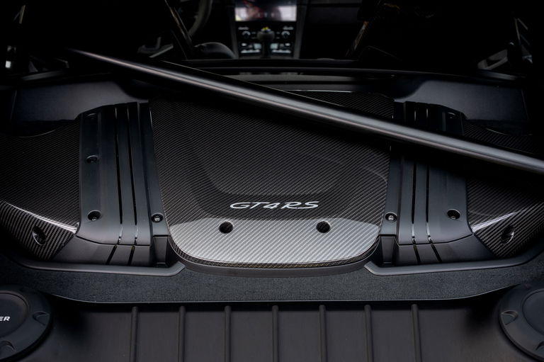 Porsche 718 Cayman GT4 RS